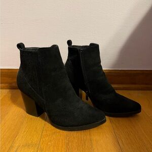 TOP Moda Black Ankle Booties